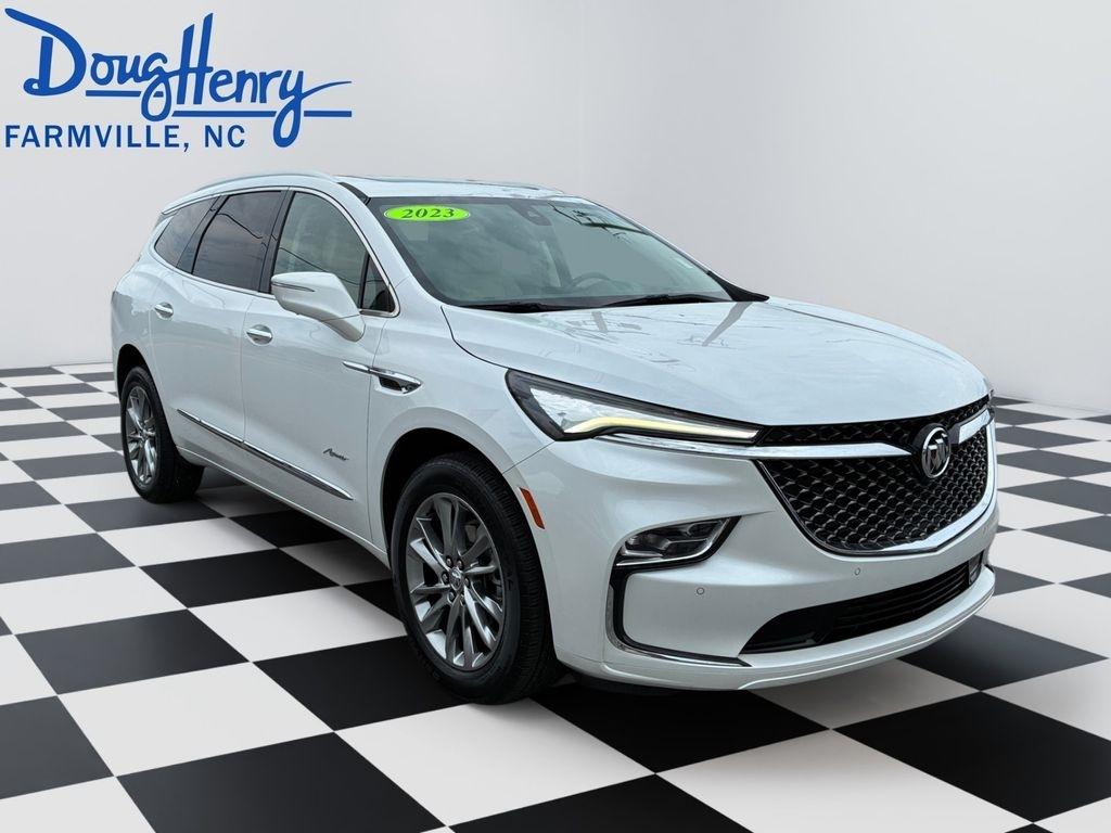 Buick Enclave  2023