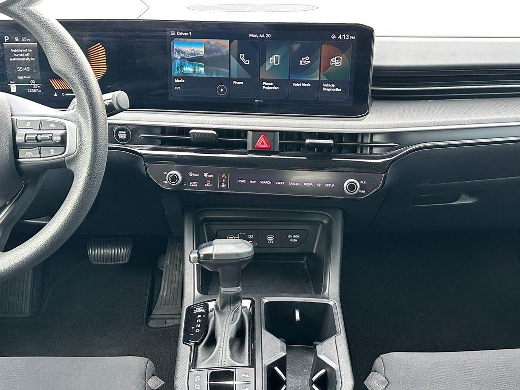 Kia K5  2025