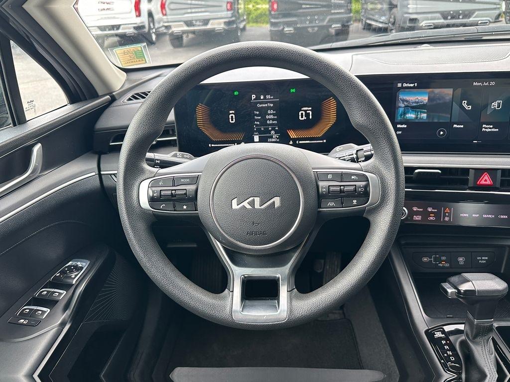 Kia K5  2025