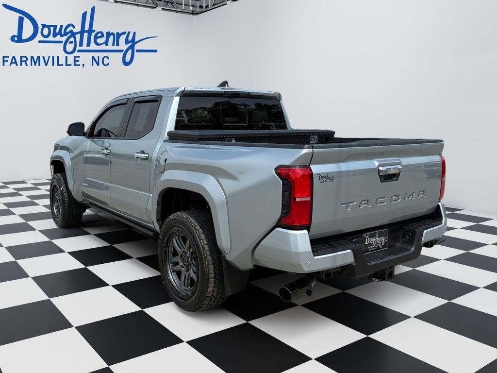 Toyota Tacoma 4WD  2026
