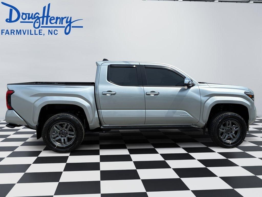 Toyota Tacoma 4WD  2026