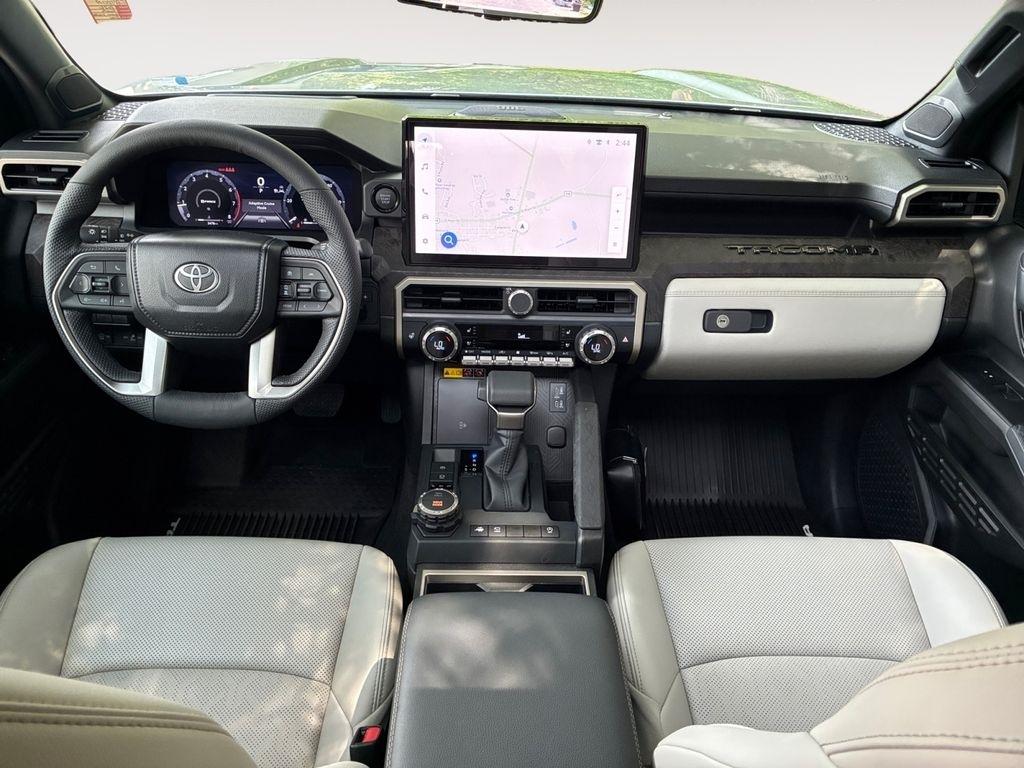 Toyota Tacoma 4WD  2026