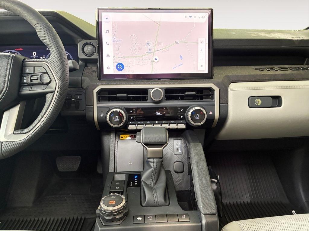 Toyota Tacoma 4WD  2026