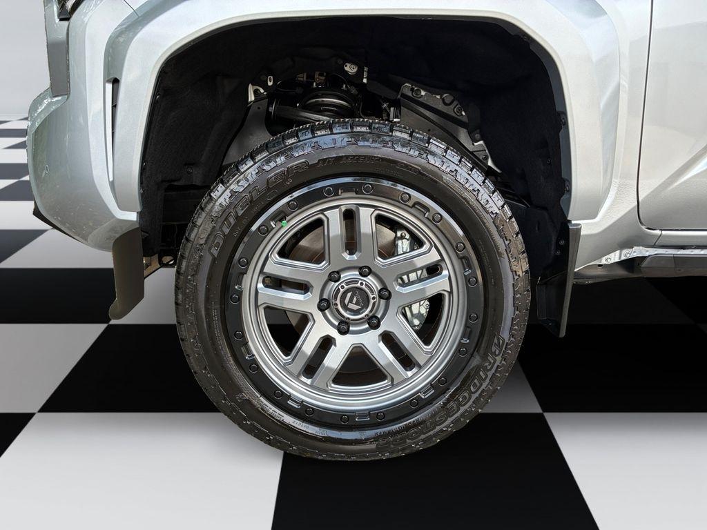 Toyota Tacoma 4WD  2026