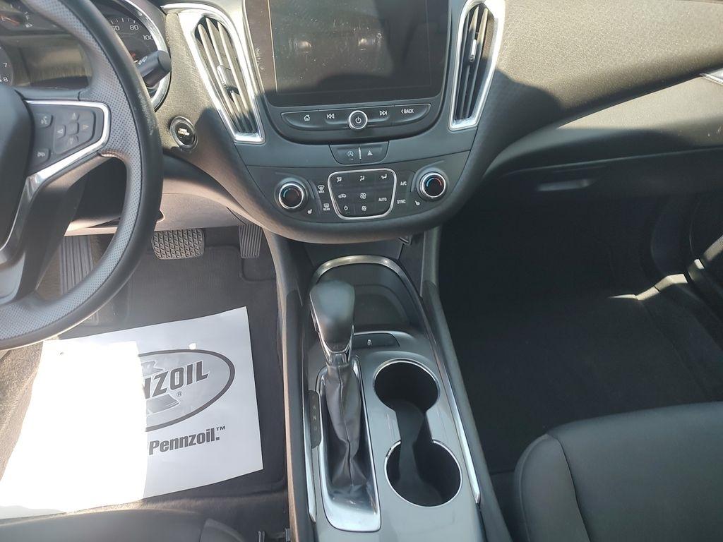 Chevrolet Malibu  2021