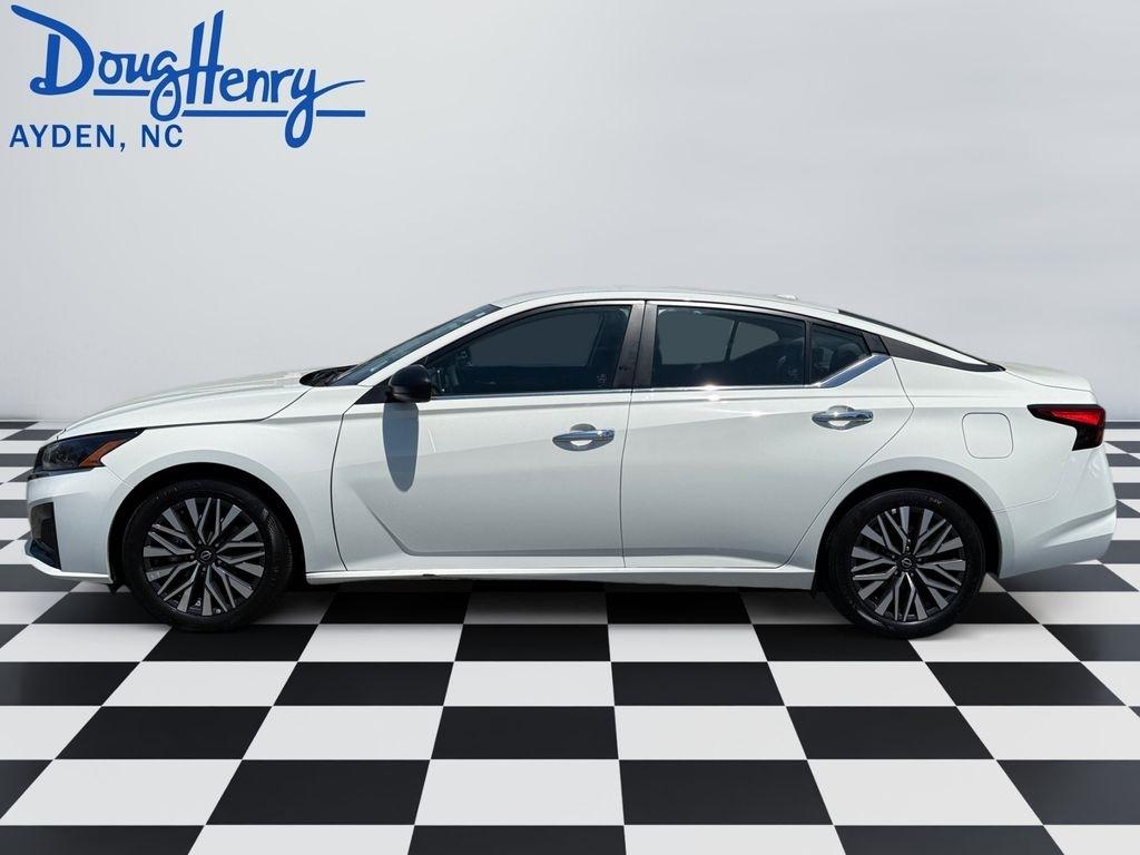 Nissan Altima  2025