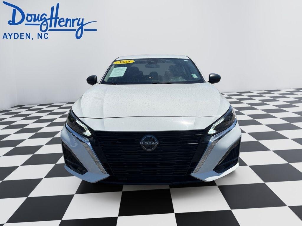 Nissan Altima  2025