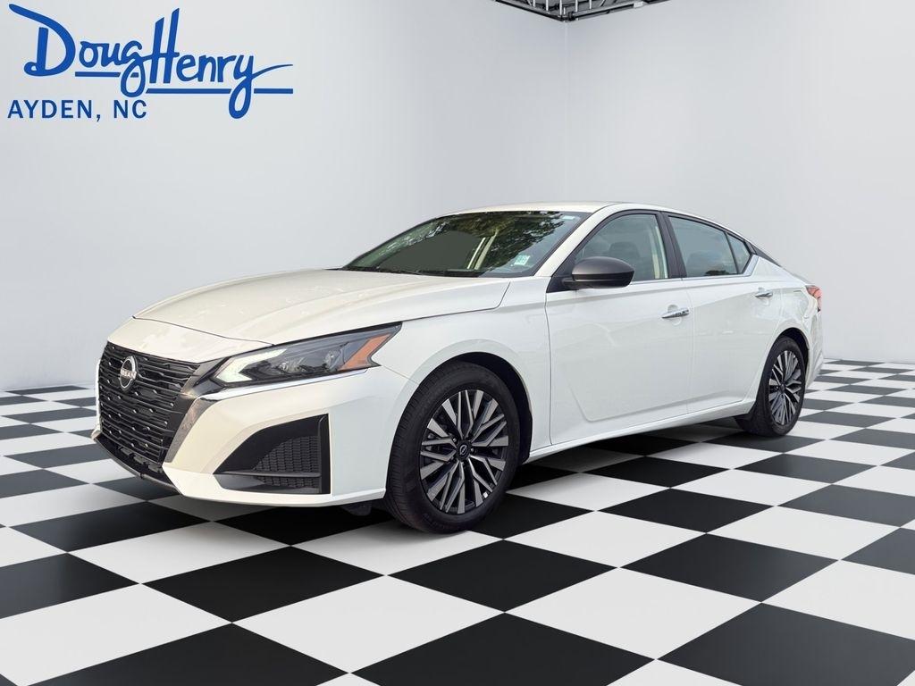 Nissan Altima  2025