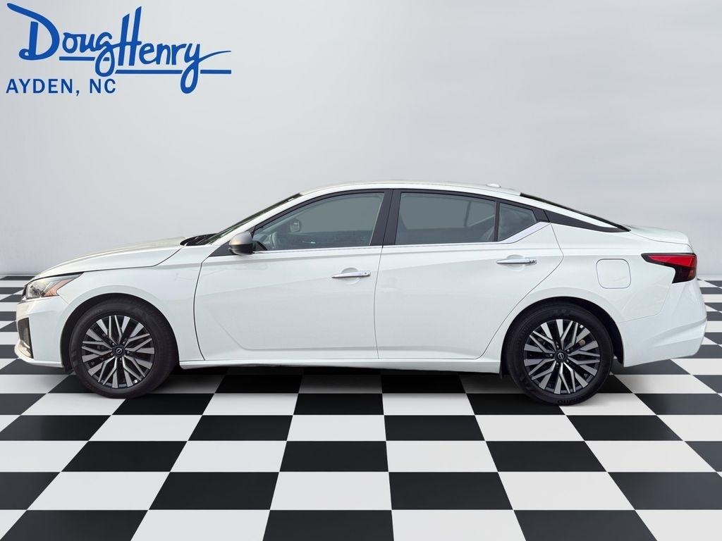 Nissan Altima  2025
