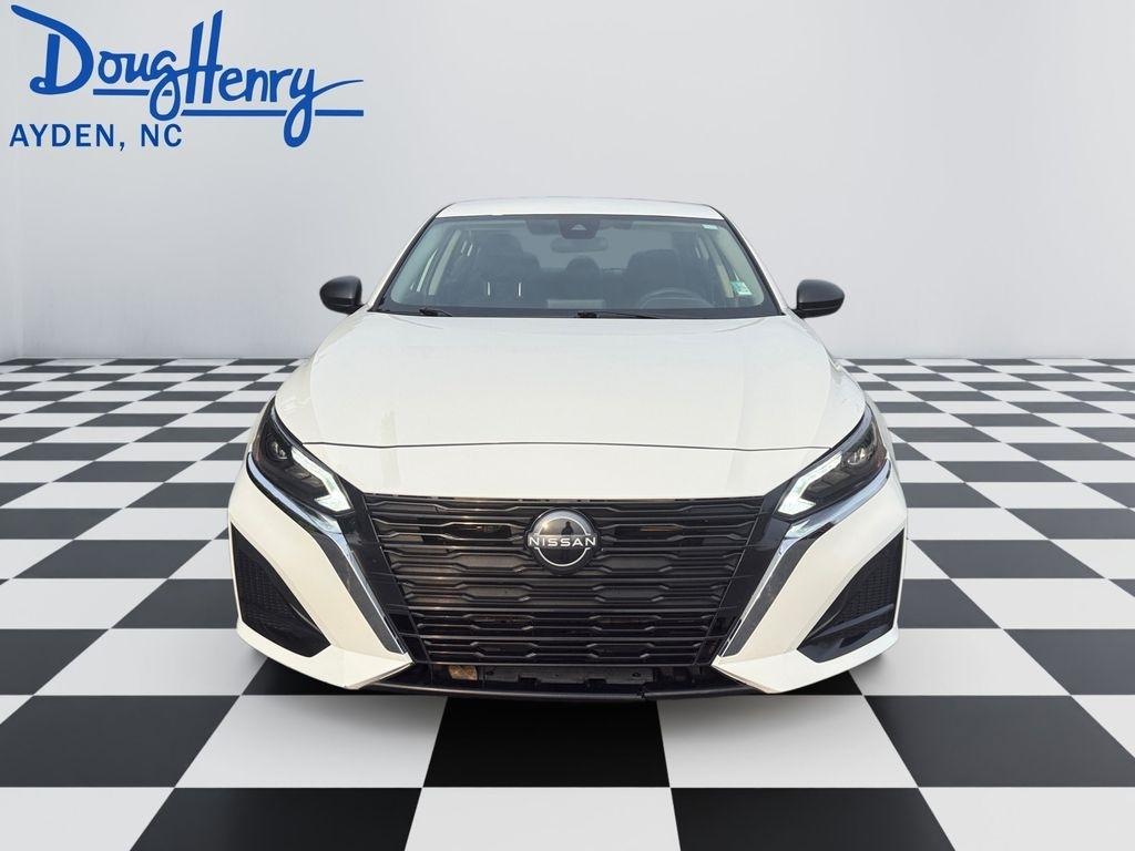 Nissan Altima  2025