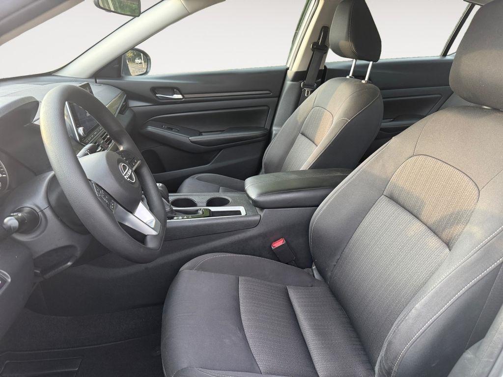 Nissan Altima  2025