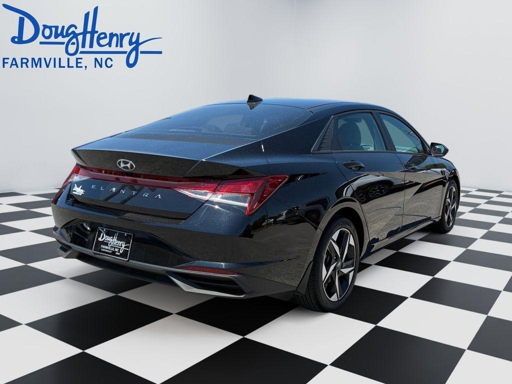 Hyundai Elantra  2023