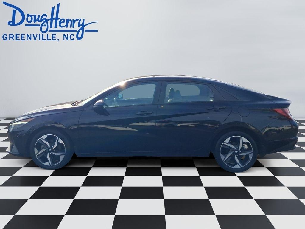 Hyundai Elantra  2023