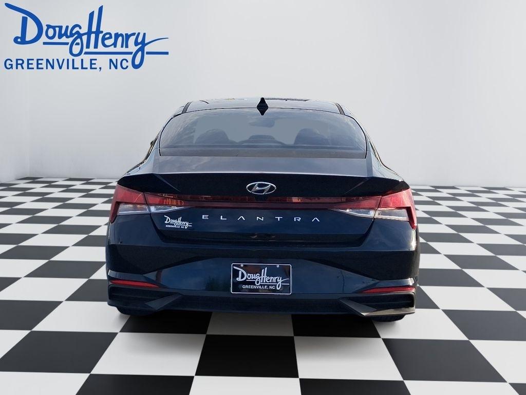 Hyundai Elantra  2023
