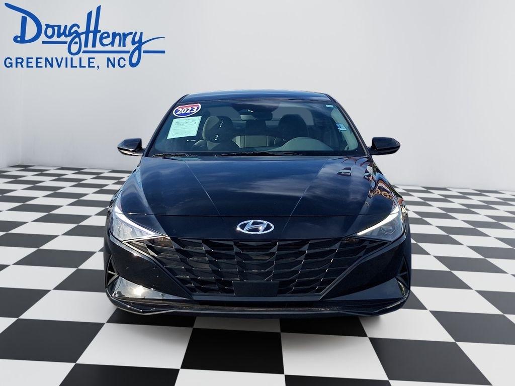 Hyundai Elantra  2023