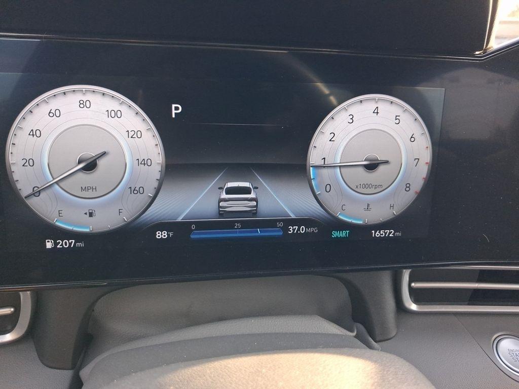Hyundai Elantra  2023