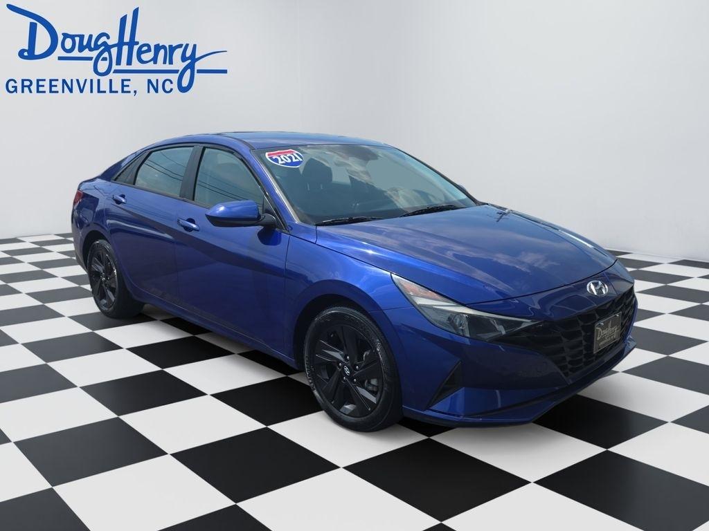 Hyundai Elantra  2021