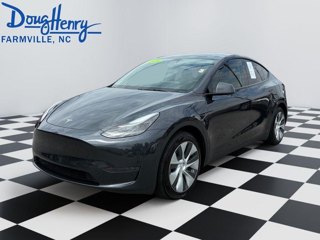 Tesla Model Y  2024