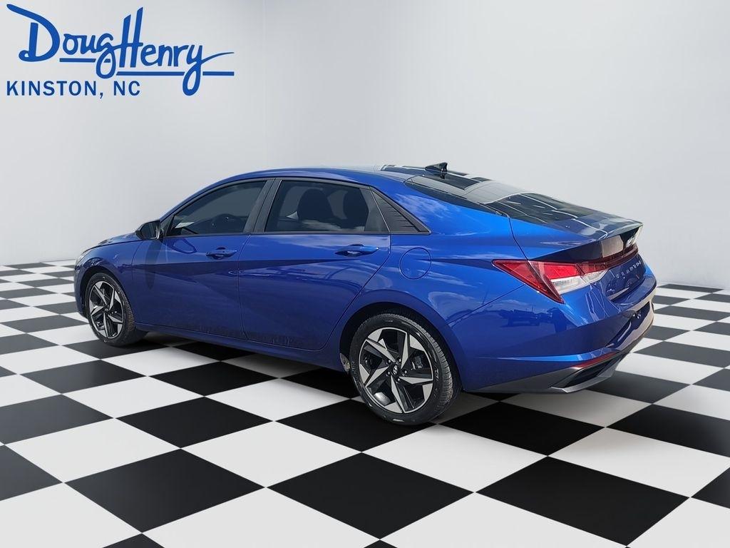Hyundai Elantra  2023