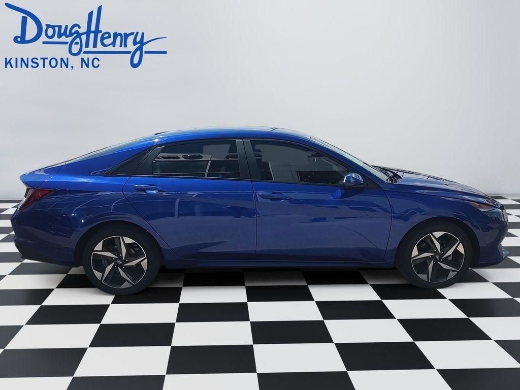 Hyundai Elantra  2023
