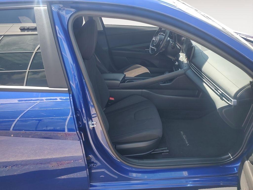 Hyundai Elantra  2023