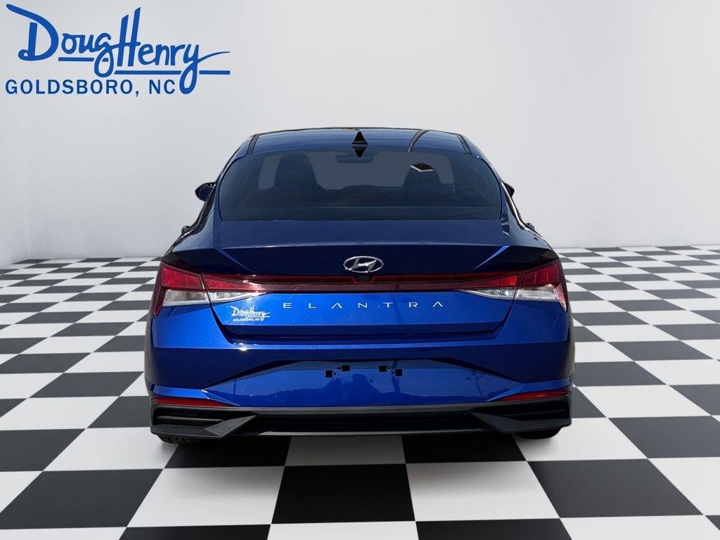 Hyundai Elantra  2023