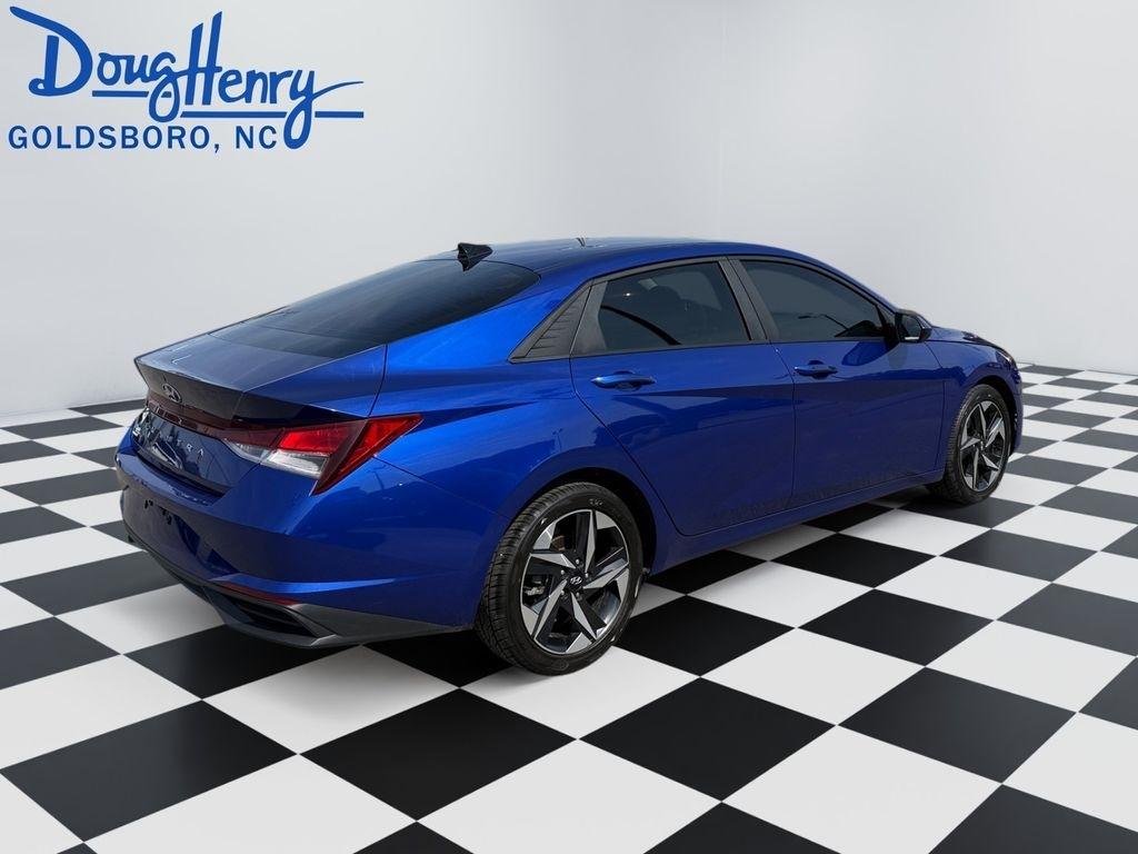 Hyundai Elantra  2023