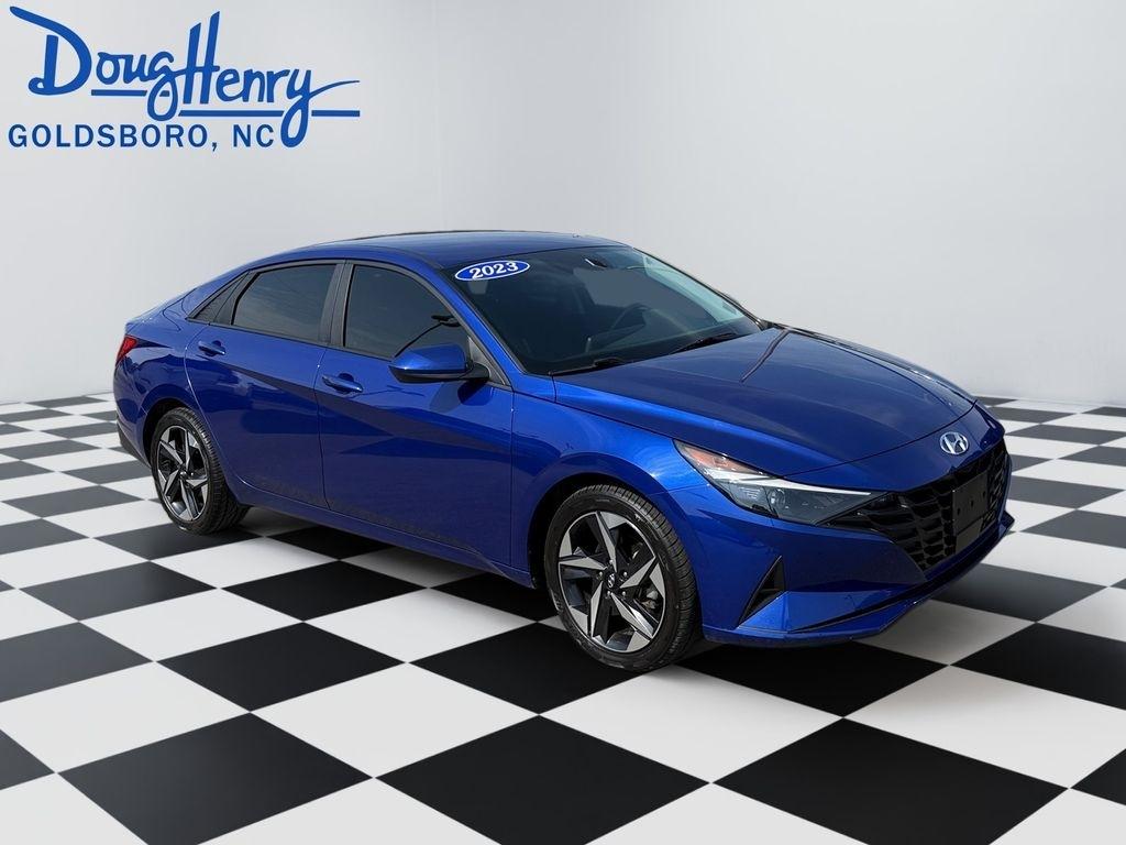 Hyundai Elantra  2023