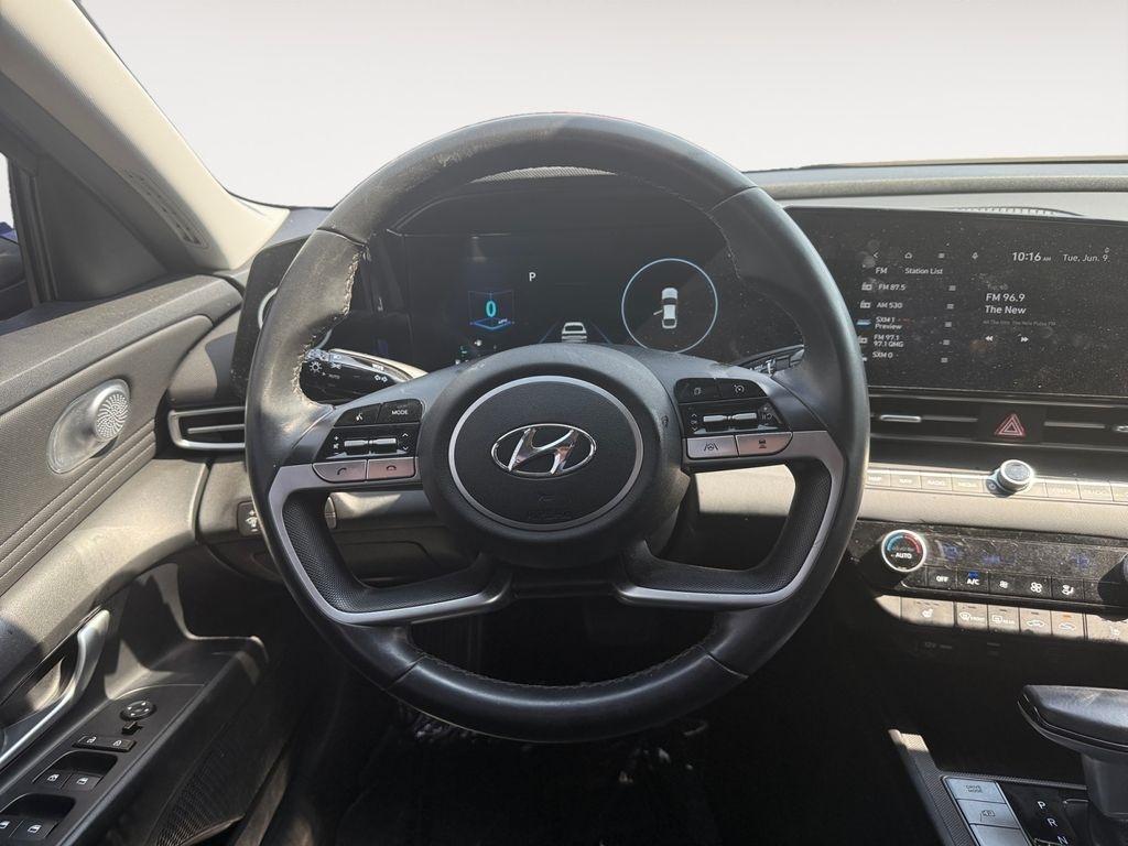Hyundai Elantra  2023