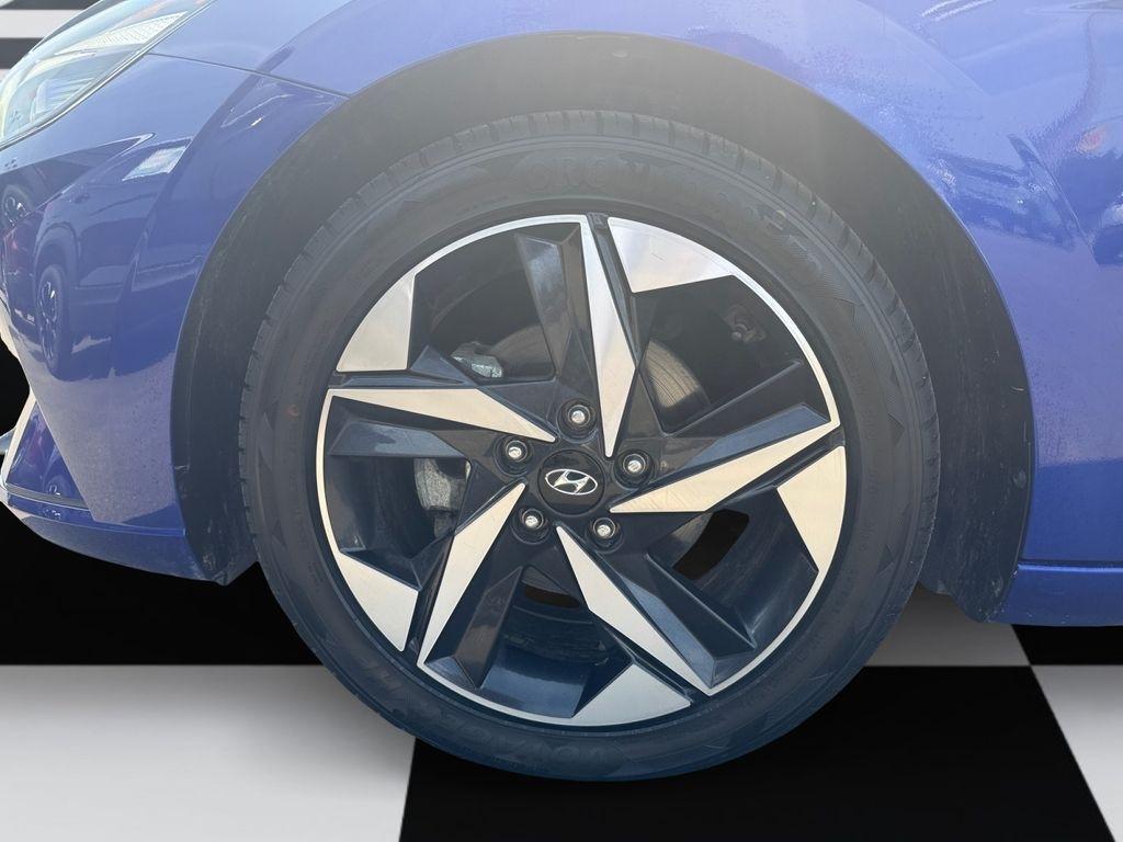 Hyundai Elantra  2023