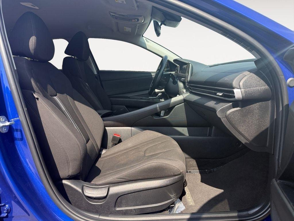 Hyundai Elantra  2023