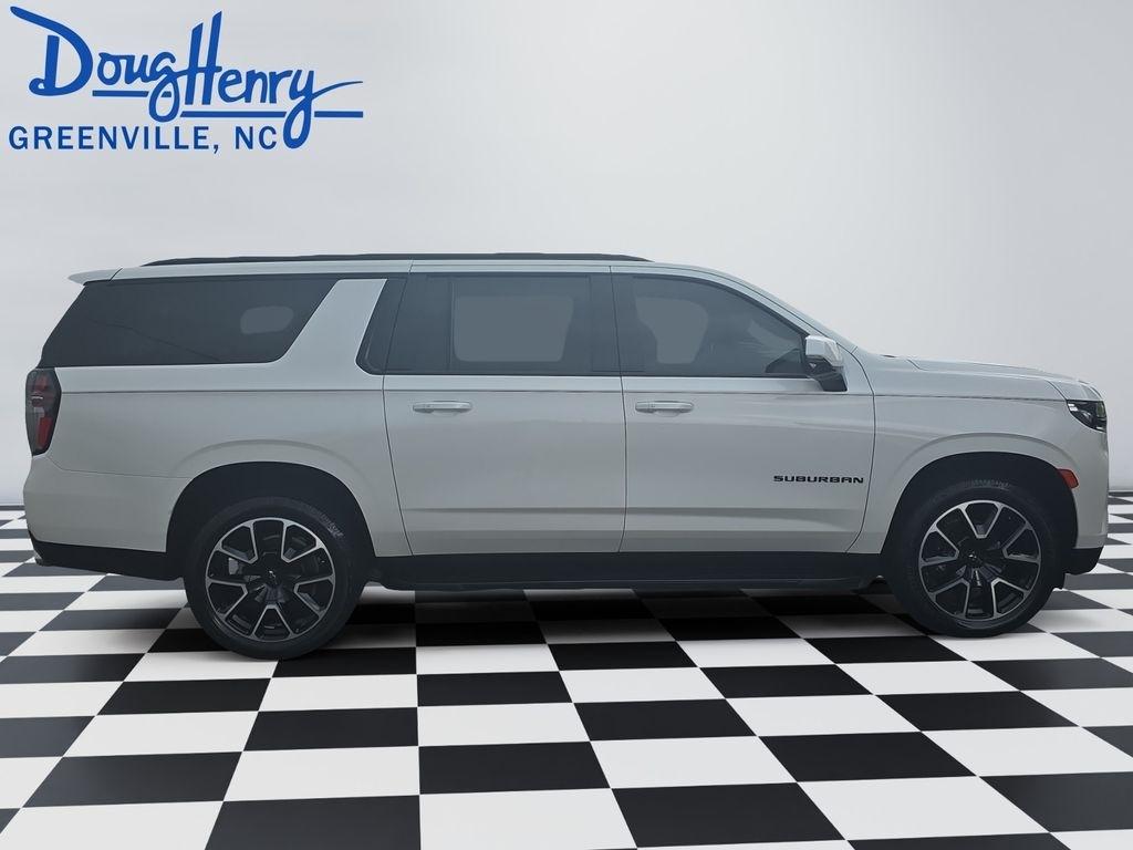2022 Chevrolet Suburban RST - Photo 6