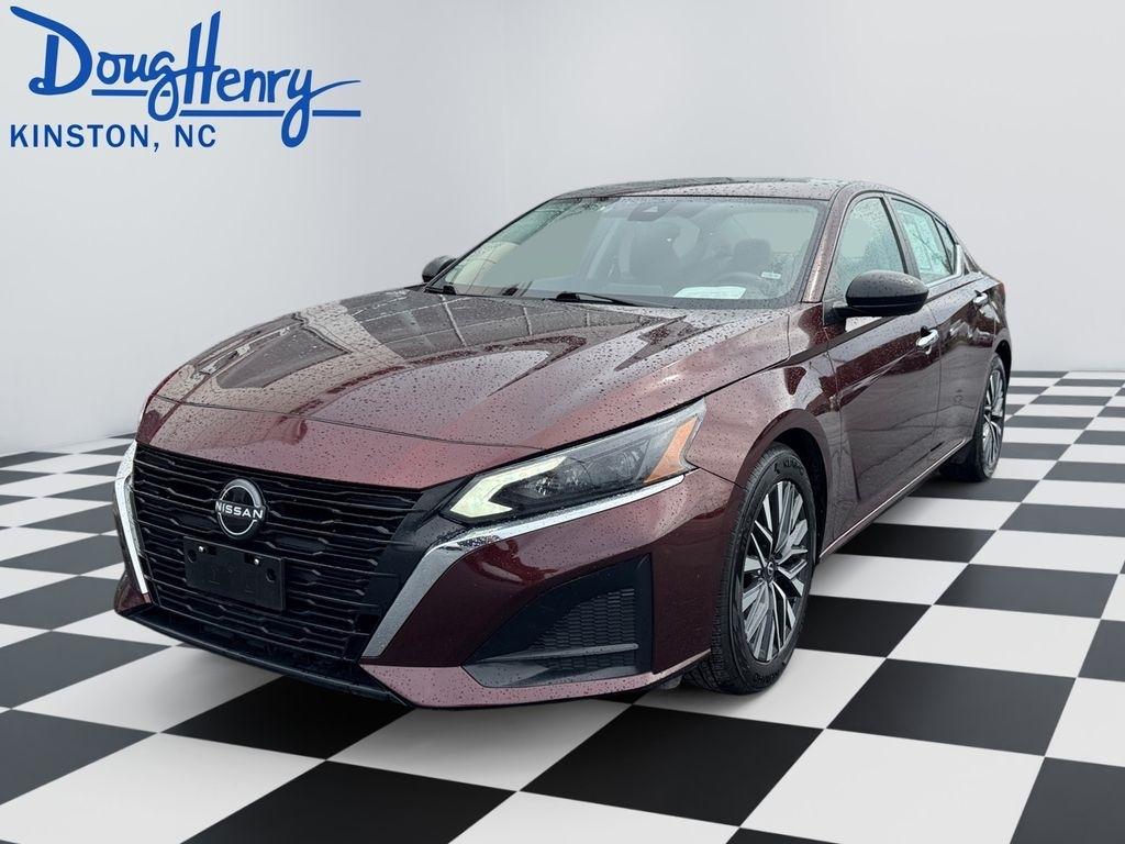 Nissan Altima  2024