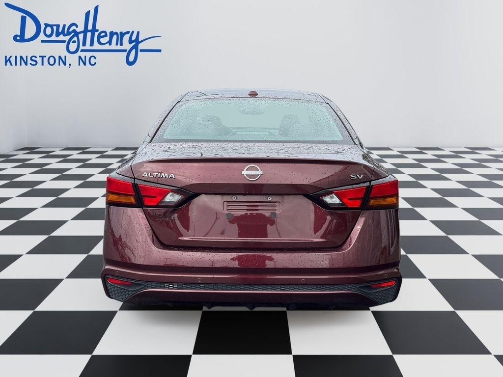 Nissan Altima  2024