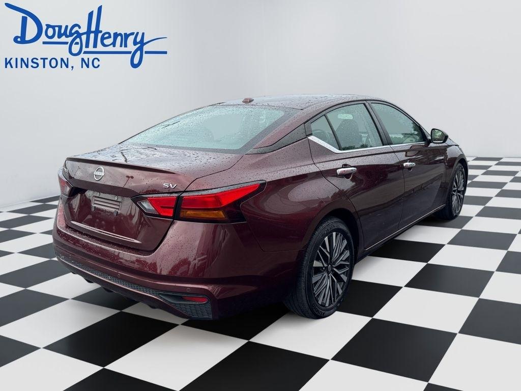 Nissan Altima  2024