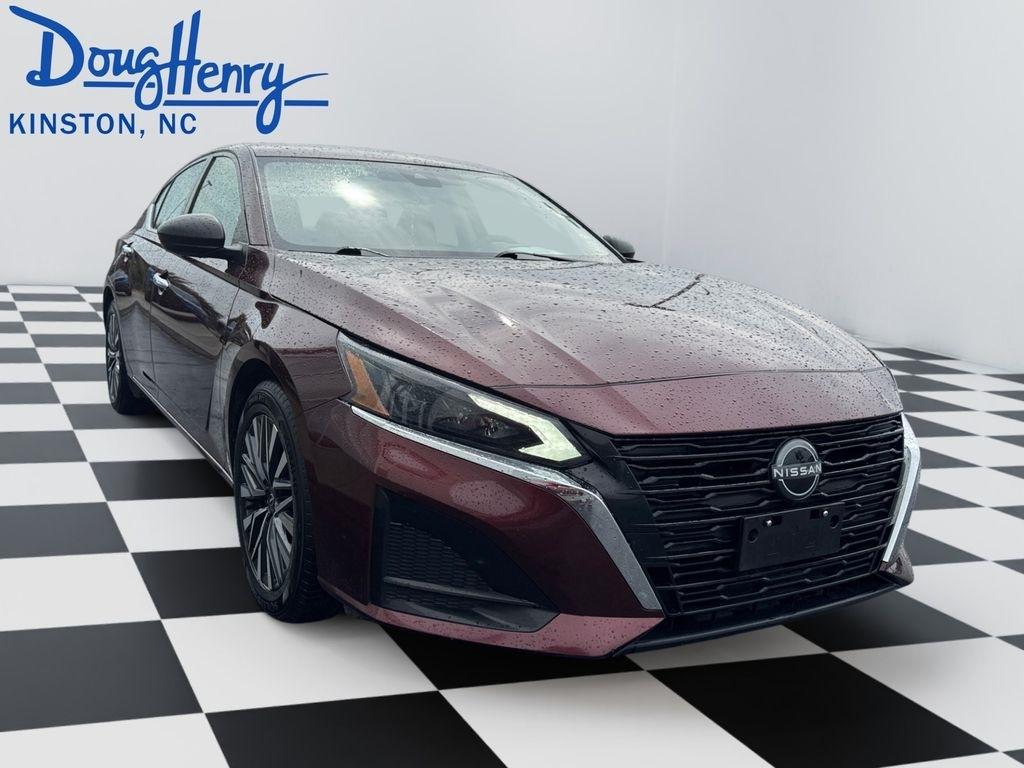 Nissan Altima  2024