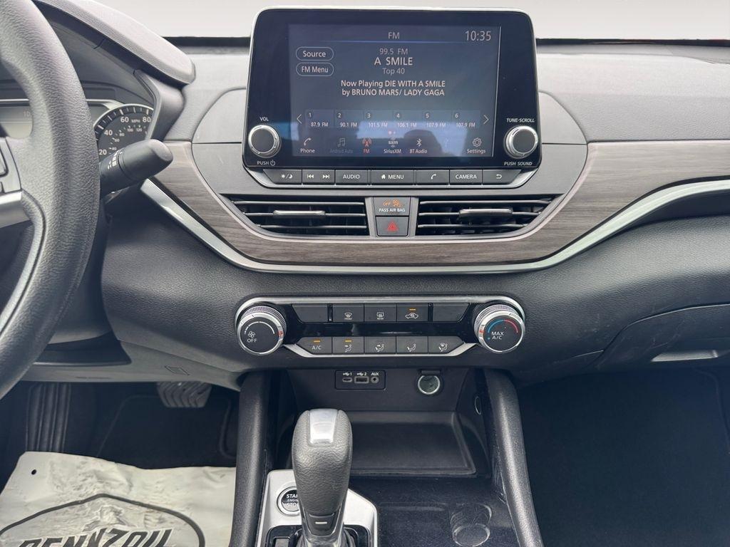 Nissan Altima  2024