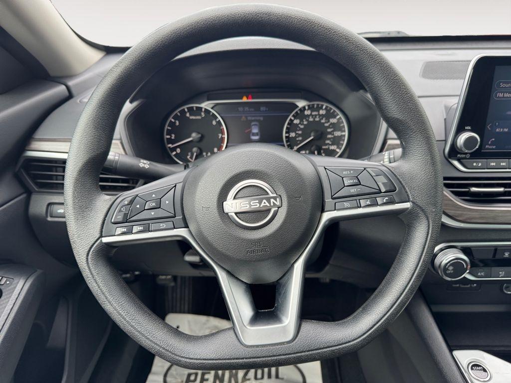 Nissan Altima  2024