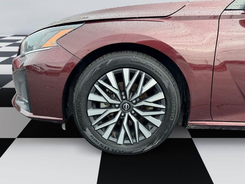 Nissan Altima  2024