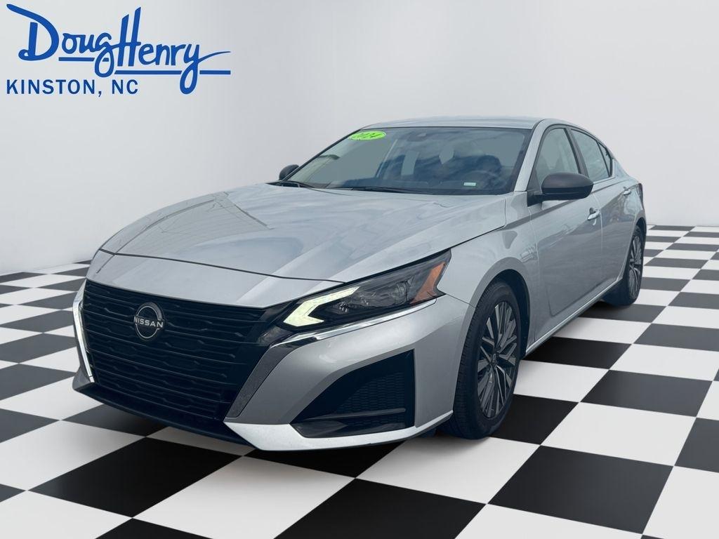 Nissan Altima  2024