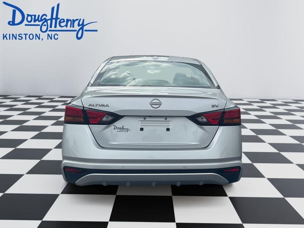 Nissan Altima  2024