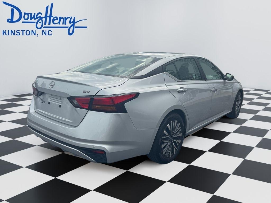 Nissan Altima  2024