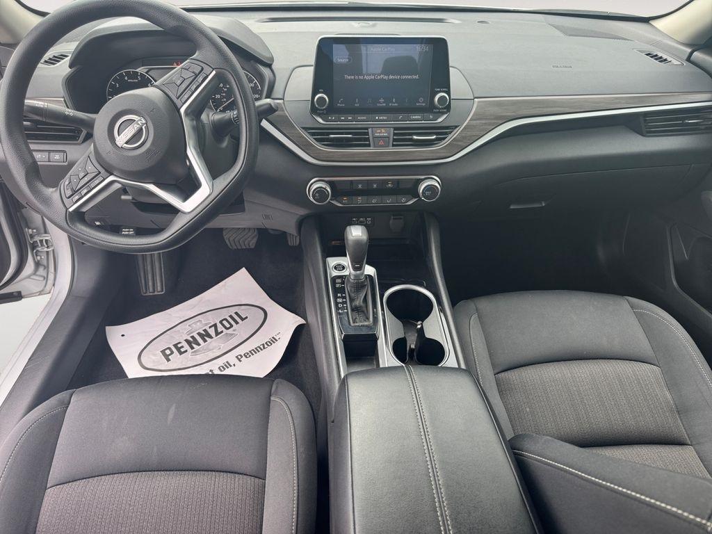 Nissan Altima  2024