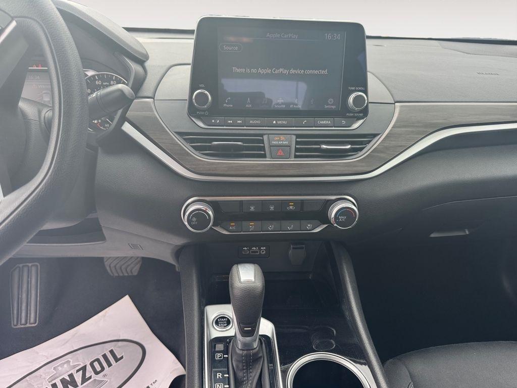 Nissan Altima  2024