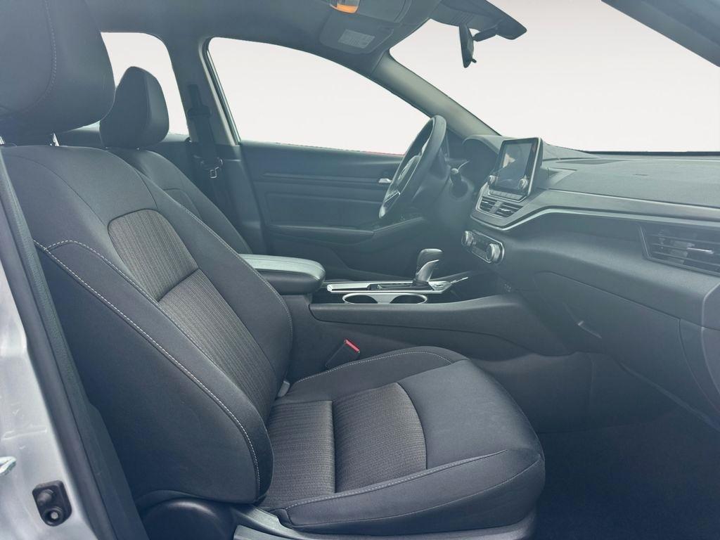 Nissan Altima  2024
