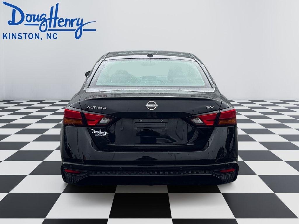 Nissan Altima  2024
