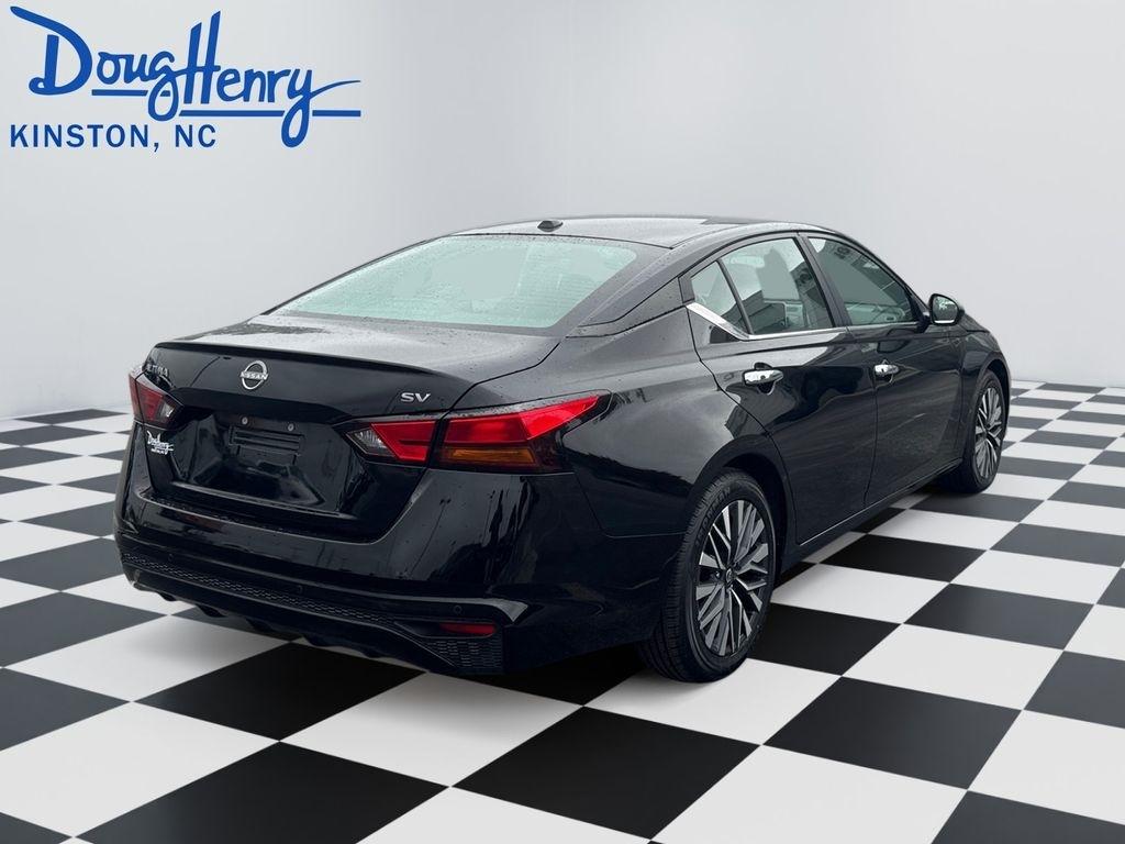 Nissan Altima  2024