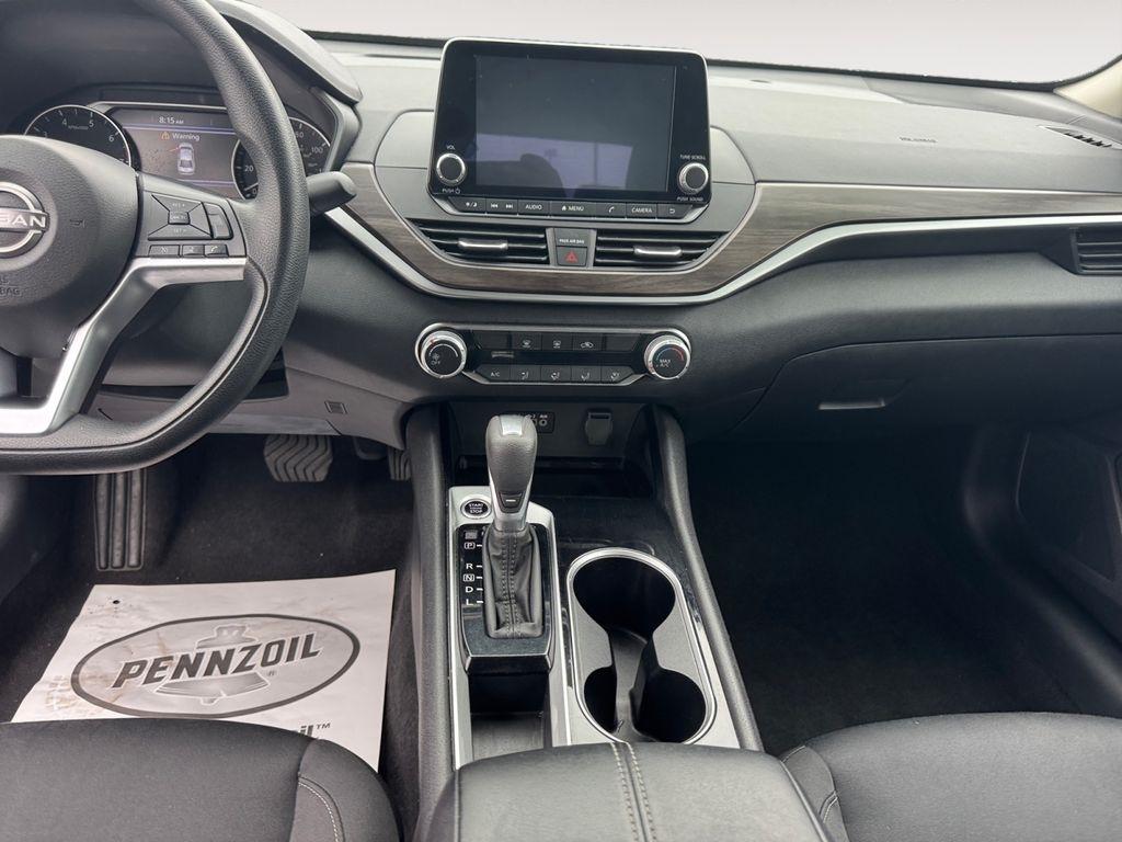 Nissan Altima  2024