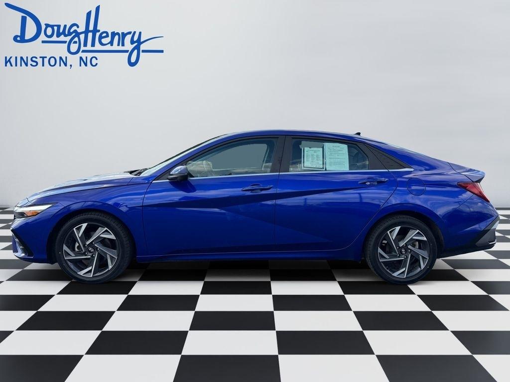 Hyundai Elantra  2024