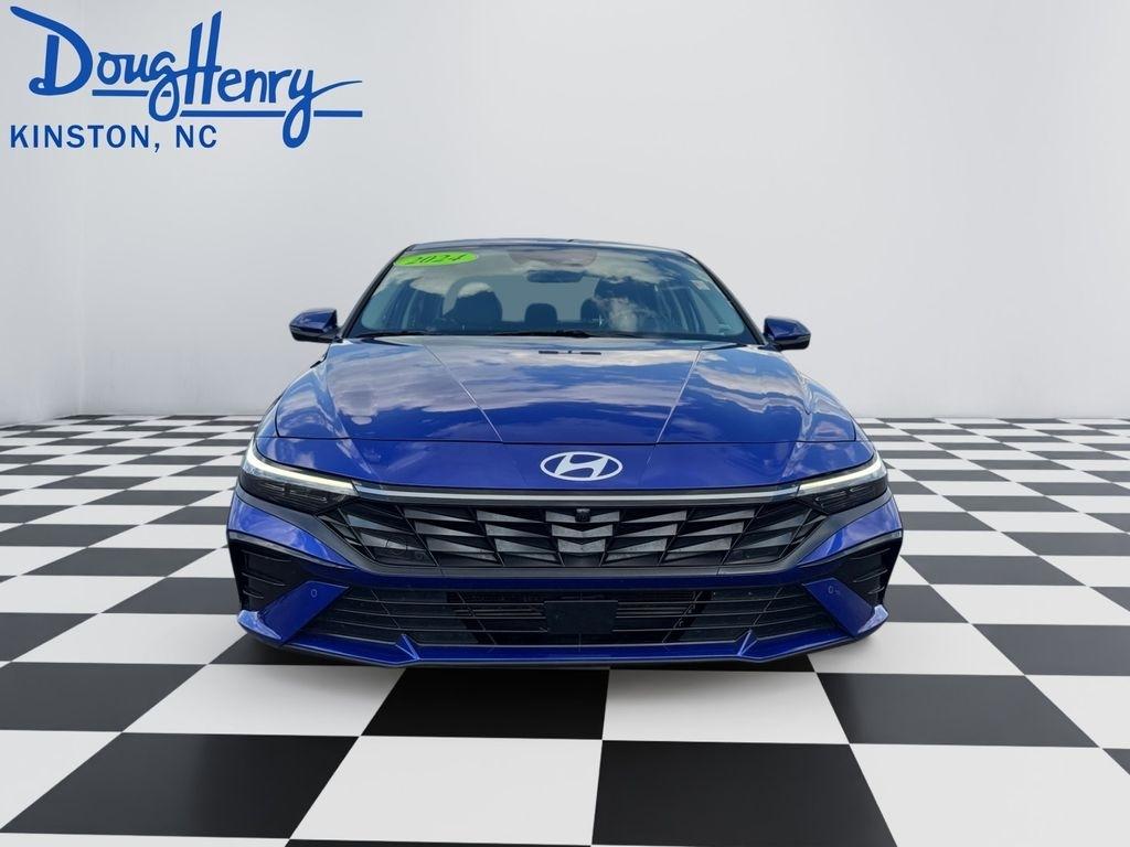 Hyundai Elantra  2024